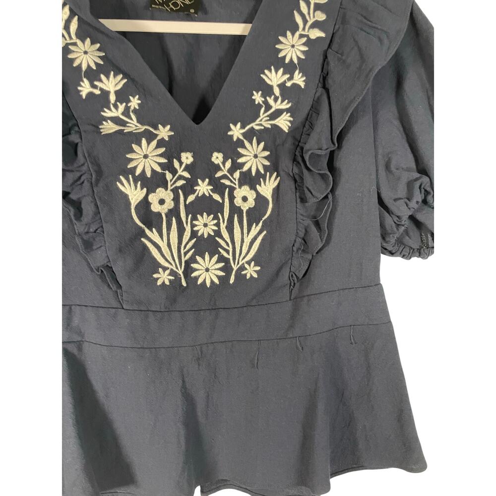 Milk & Honey Blue White Embroidered Floral 100% Cotton Peplum Top XL Ruffle Neck - Picture 6 of 6